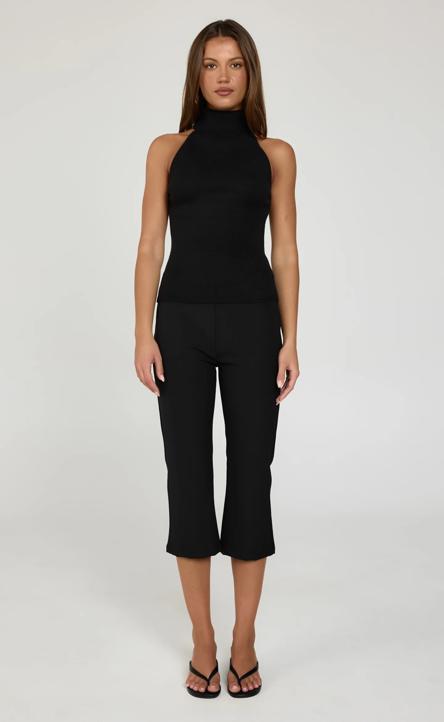 Rohana Turtle Neck (Black)