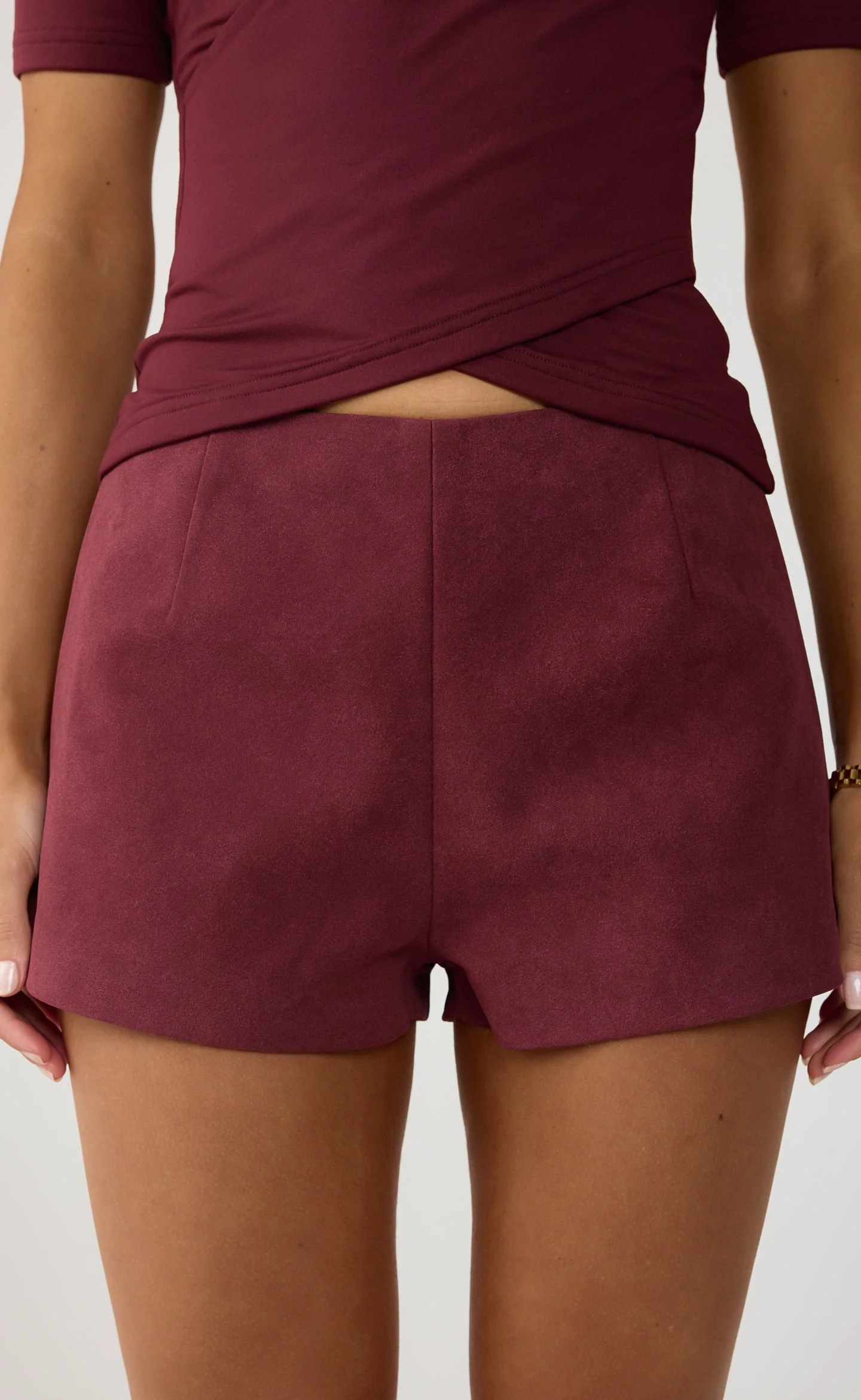 Knightly Short (Sangria)